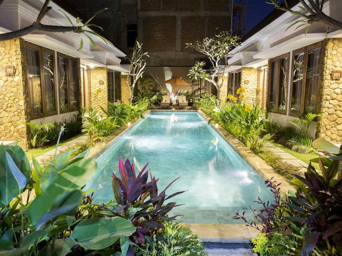 Pool Access At Kerobokan Wisma tamu